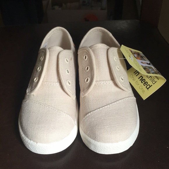 Chic unisex toms - Picture 1 of 3